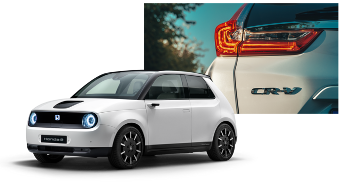 Trojštvrťový pohľad na prednú časť modelu Honda Clarity Fuel Cell s logom Honda.