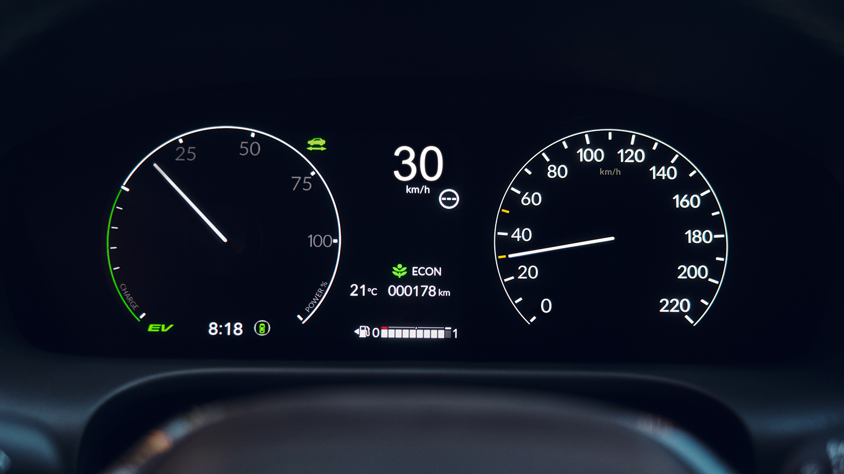 Digitálny displej na prístrojovej doske vozidla ZR-V