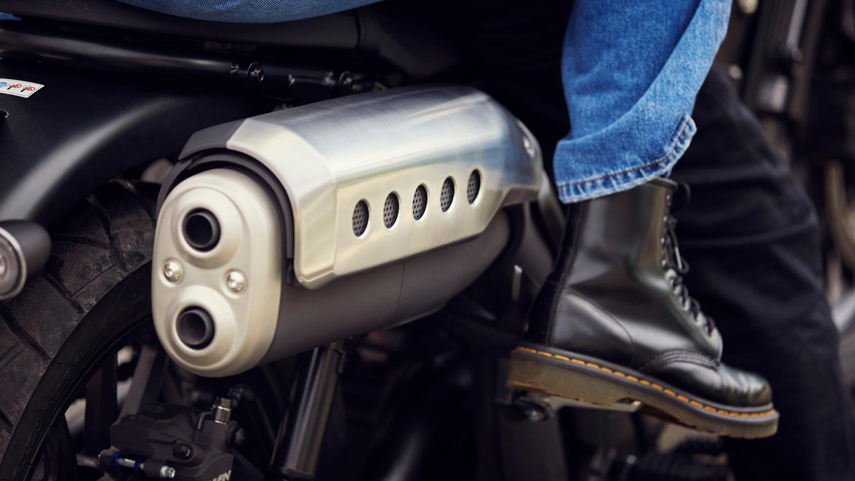 Detailný záber motocykla Honda CL500.